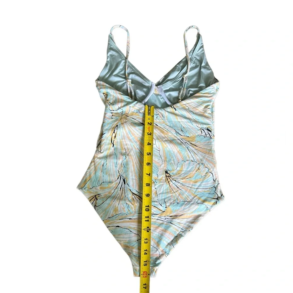 Diane Von Furstenberg stunning dvf